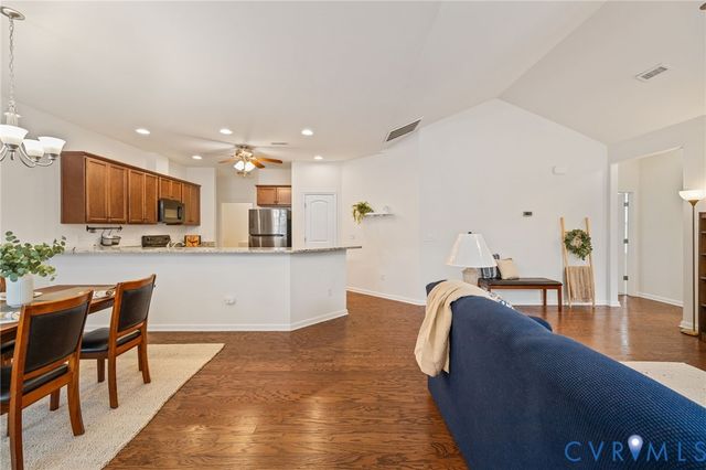 12157 Magnolia Bluff Ct, Chester, VA 23831