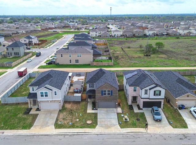 511 Dakota Crk, New Braunfels, TX 78130