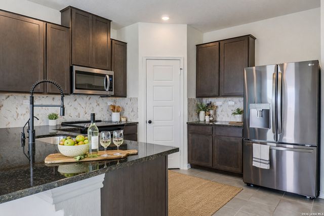 511 Dakota Crk, New Braunfels, TX 78130