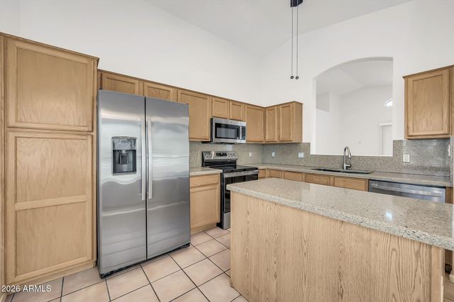 1284 W KINGBIRD Drive, Chandler, AZ 85286