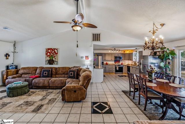 3 Winter Place, Fountain Inn, SC 29644
