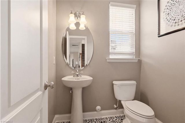 467 Mahogany Drive, Thomasville, NC 27360