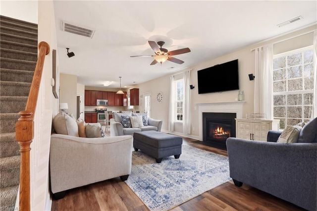 467 Mahogany Drive, Thomasville, NC 27360