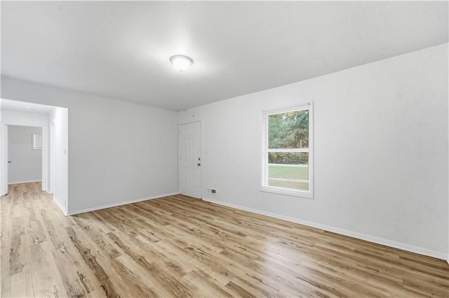 10923 Bennington Avenue, Kansas City, MO 64134