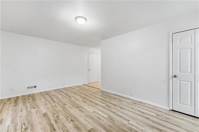 10923 Bennington Avenue, Kansas City, MO 64134
