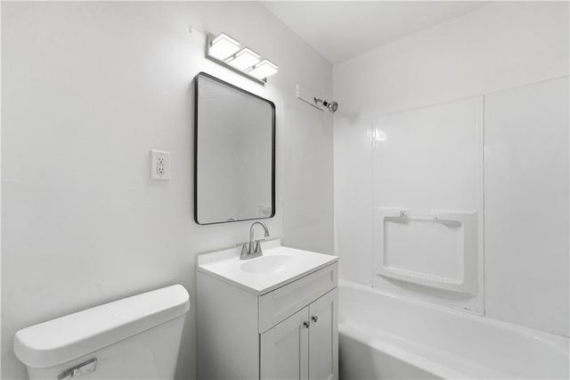 10923 Bennington Avenue, Kansas City, MO 64134