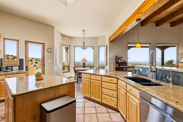 10 PINON RIDGE DR, Placitas, NM 87043