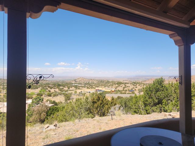 10 PINON RIDGE DR, Placitas, NM 87043