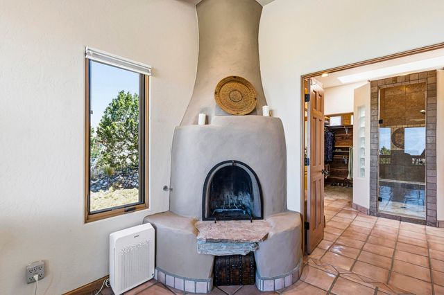 10 PINON RIDGE DR, Placitas, NM 87043