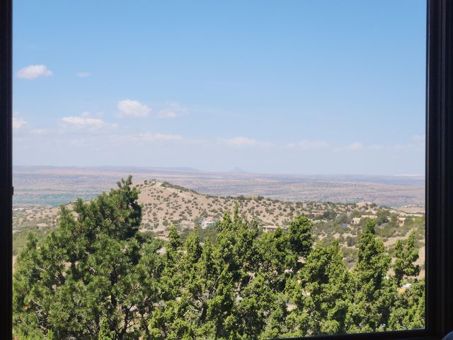 10 PINON RIDGE DR, Placitas, NM 87043