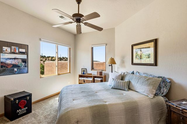 10 PINON RIDGE DR, Placitas, NM 87043
