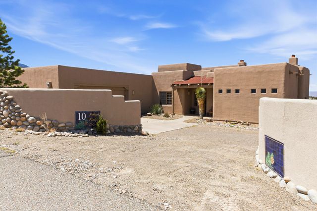 10 PINON RIDGE DR, Placitas, NM 87043