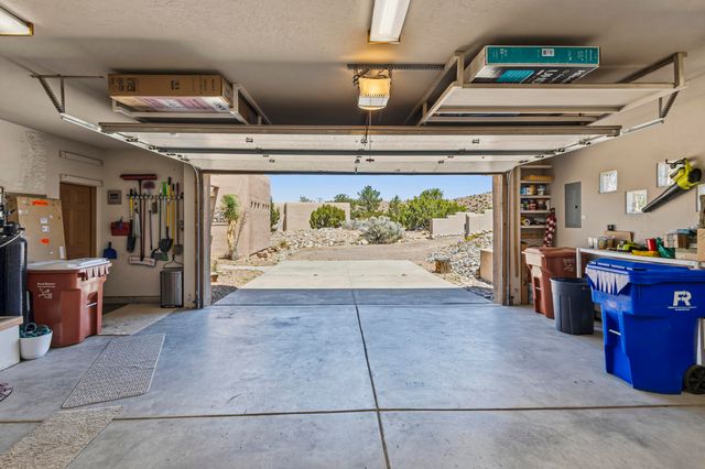 10 PINON RIDGE DR, Placitas, NM 87043