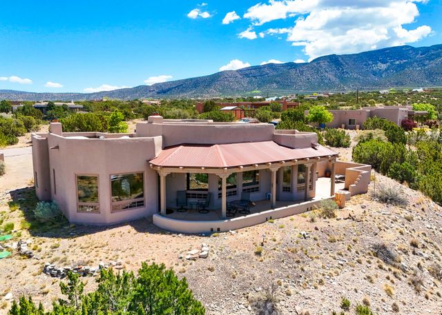 10 PINON RIDGE DR, Placitas, NM 87043