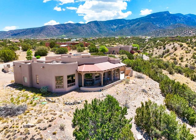 10 PINON RIDGE DR, Placitas, NM 87043
