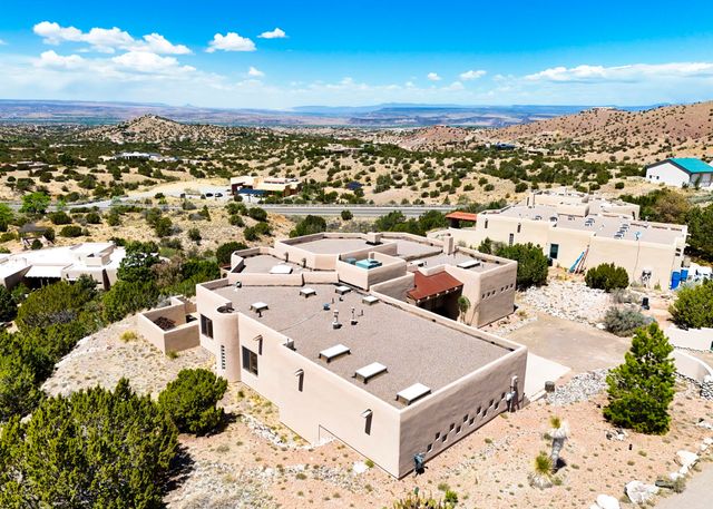 10 PINON RIDGE DR, Placitas, NM 87043