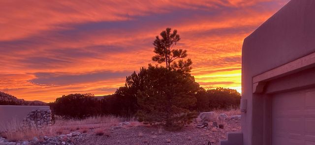 10 PINON RIDGE DR, Placitas, NM 87043
