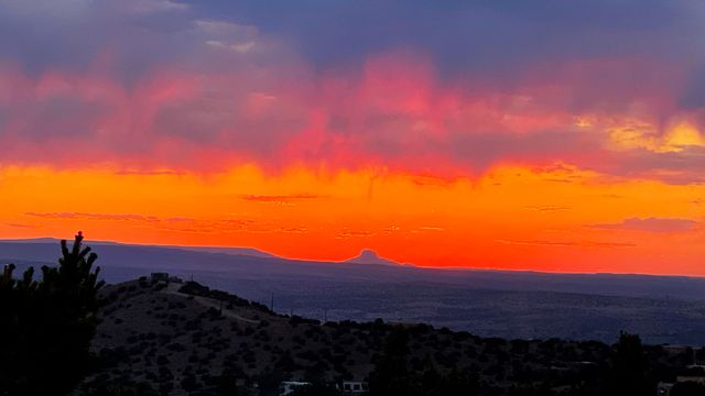 10 PINON RIDGE DR, Placitas, NM 87043