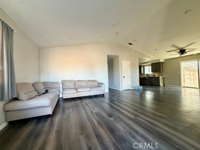 1250 Park, Perris, CA 92570