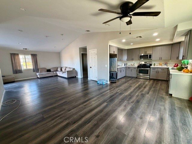 1250 Park, Perris, CA 92570