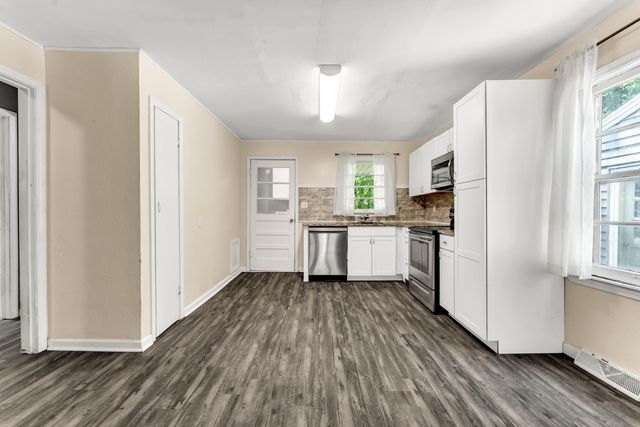 1714 W Scott Street, Springfield, MO 65802