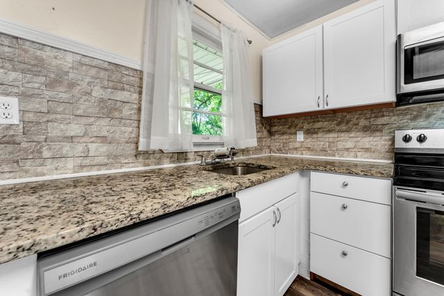 1714 W Scott Street, Springfield, MO 65802