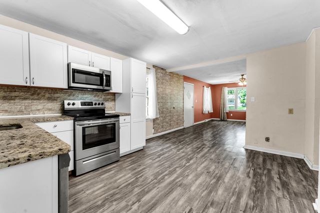 1714 W Scott Street, Springfield, MO 65802