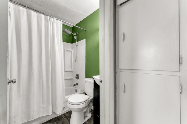 1714 W Scott Street, Springfield, MO 65802