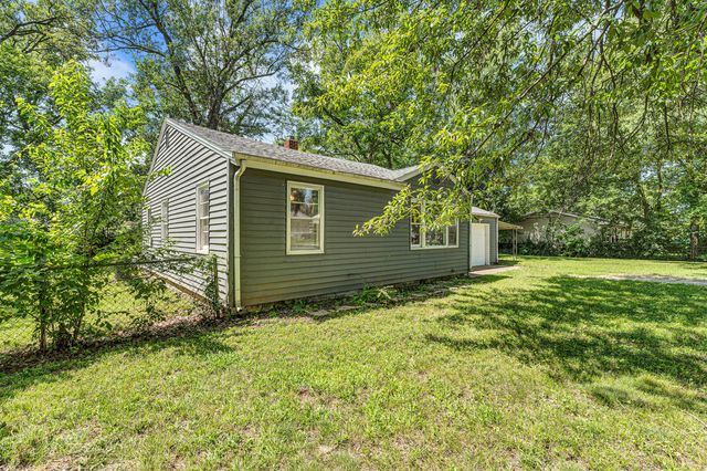 1714 W Scott Street, Springfield, MO 65802