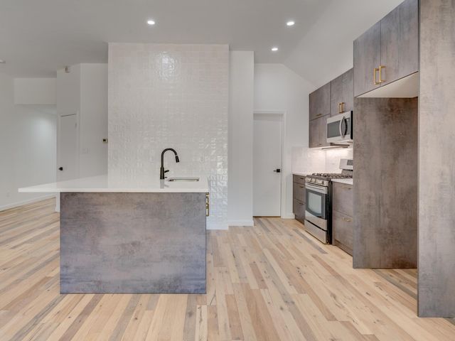 13022 Staton DR, Austin, TX 78727