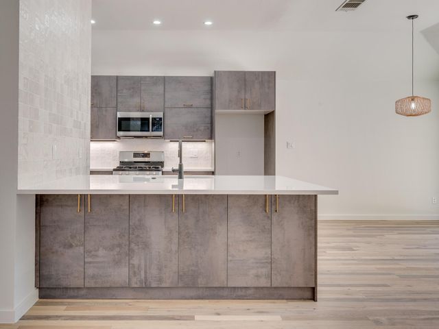 13022 Staton DR, Austin, TX 78727