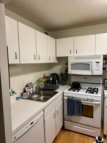 44 Washington Street 817, Brookline, MA 02445