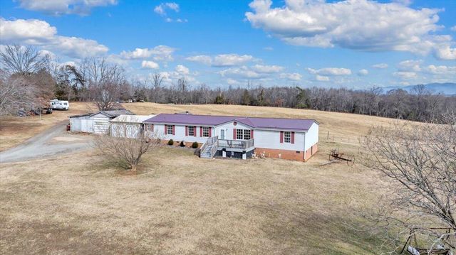 627&641 Novelty RD, Union Hall, VA 24176