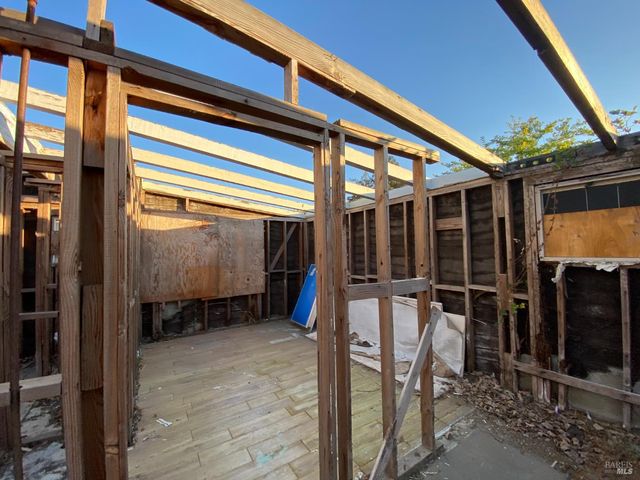 18 Joan Dr, American Canyon, CA 94503