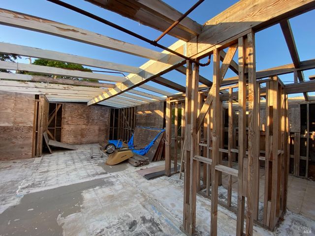 18 Joan Dr, American Canyon, CA 94503