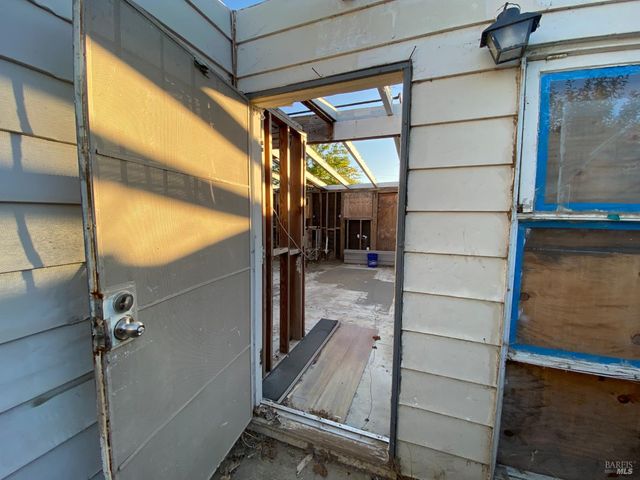 18 Joan Dr, American Canyon, CA 94503