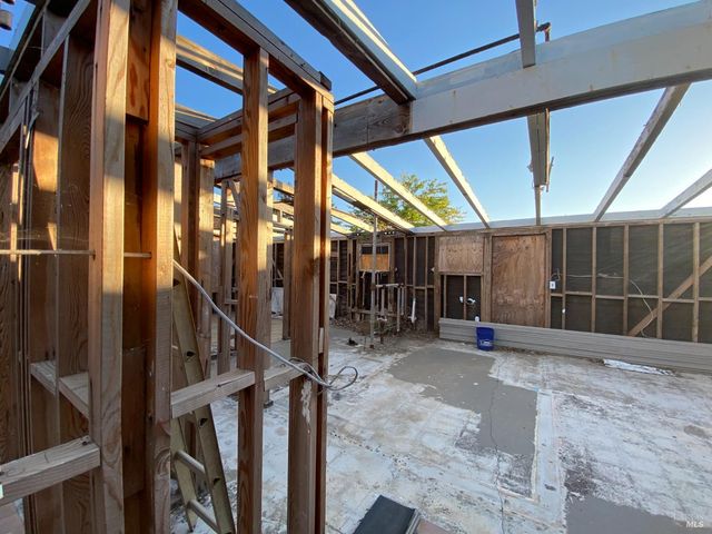 18 Joan Dr, American Canyon, CA 94503