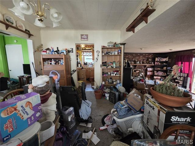 1020 N Charles Street, Carlinville, IL 62626