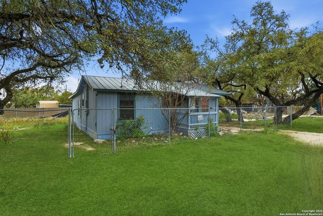 1108 Highview, Canyon Lake, TX 78133