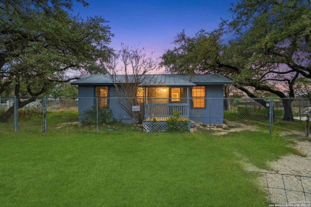 1108 Highview, Canyon Lake, TX 78133