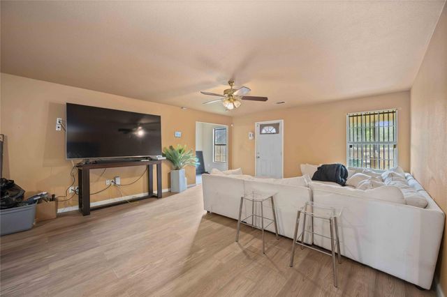 8313 Parker Road, Houston, TX 77078