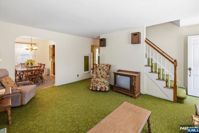 252 Saint Nicholas Avenue, Hillsdale, NJ 07642