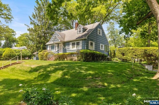 252 Saint Nicholas Avenue, Hillsdale, NJ 07642
