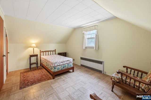 252 Saint Nicholas Avenue, Hillsdale, NJ 07642