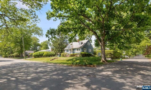 252 Saint Nicholas Avenue, Hillsdale, NJ 07642