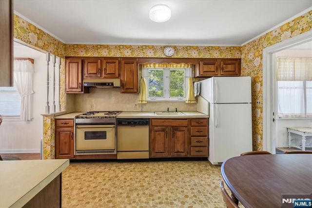 252 Saint Nicholas Avenue, Hillsdale, NJ 07642