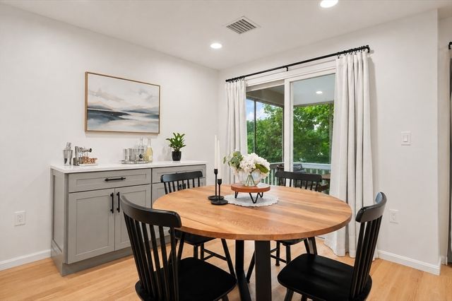 37 Constitution Ln 39, Danvers, MA 01923