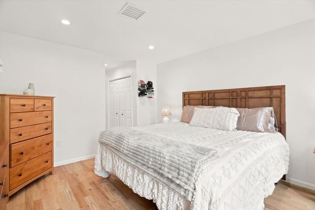 37 Constitution Ln 39, Danvers, MA 01923