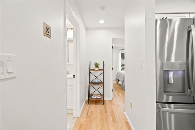 37 Constitution Ln 39, Danvers, MA 01923