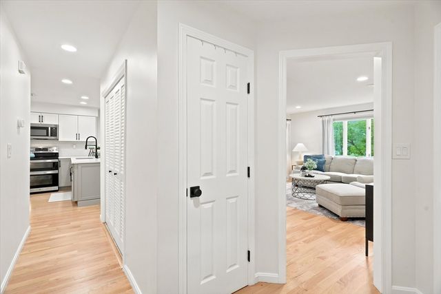 37 Constitution Ln 39, Danvers, MA 01923